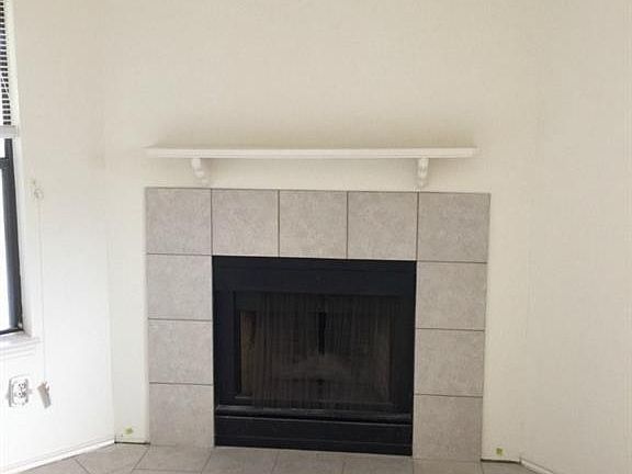 3rd image of 607 Luther Dr #B
