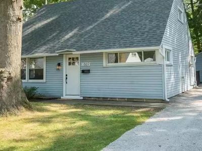 1869 Windsor St, Cuyahoga Falls, OH, 44221