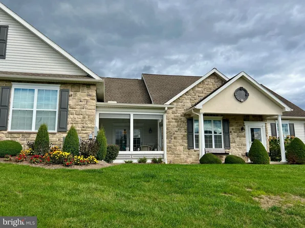 159 S Alpine Dr #4B, York, PA 17408