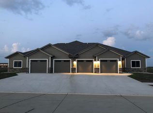 601 Larkspur Way, Sheldon, IA 51201