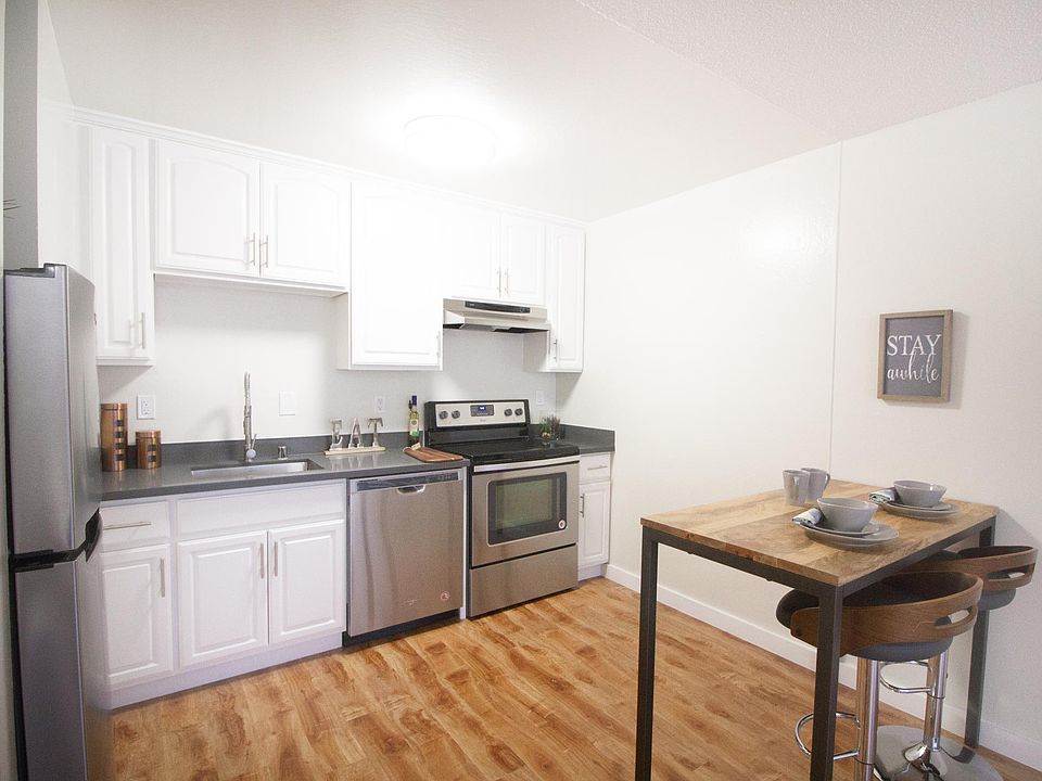 1st image of 755 Green St #2