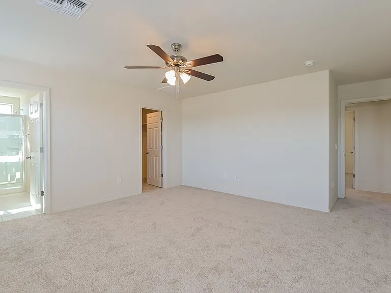 10854 W Claxton Dr — Photo 9
