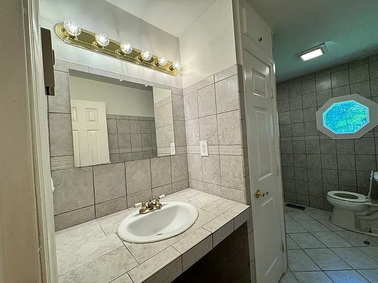 5121 W Wendover Ave — Photo 18