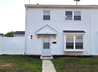 3 Linden Ct, Sicklerville, NJ 08081