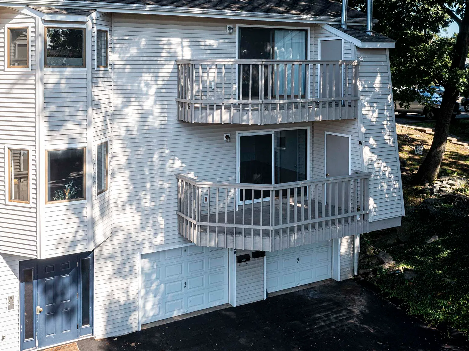 2 bed, 1008 sqft, $2,800 — Photo 1