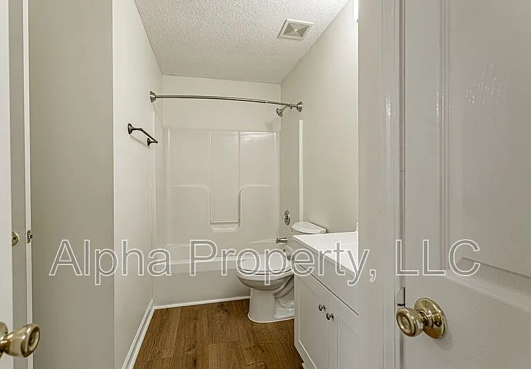 107 Hammett Grove Ln — Photo 8