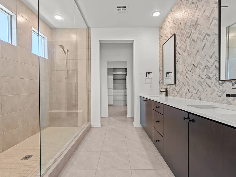 8370 Charleston Peak St — Photo 17