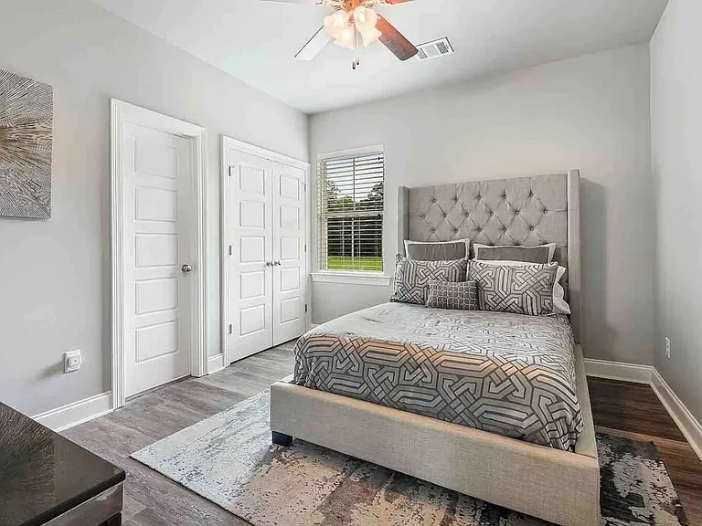 8116 Village Lake Ave — Photo 14