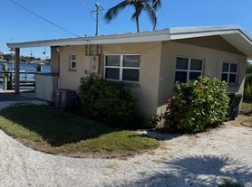 201 Bayview Pkwy