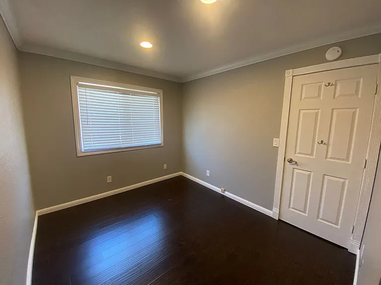 1650 Honeysuckle Rd — Photo 23