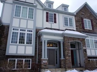 256 Edmundton Cir, Carol Stream, IL 60188