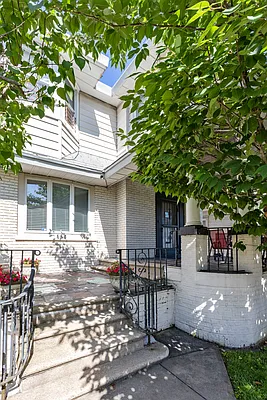 Sold by Remax Edge | media 39
