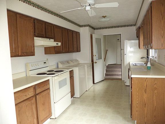 3rd image of 25135 White Owl Ln