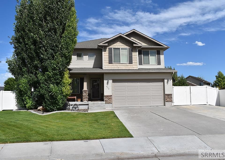 1st image of 592 Ivans Ln