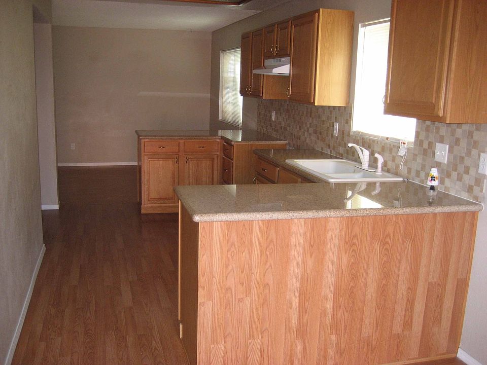 2nd image of 1528 Wilson Ave