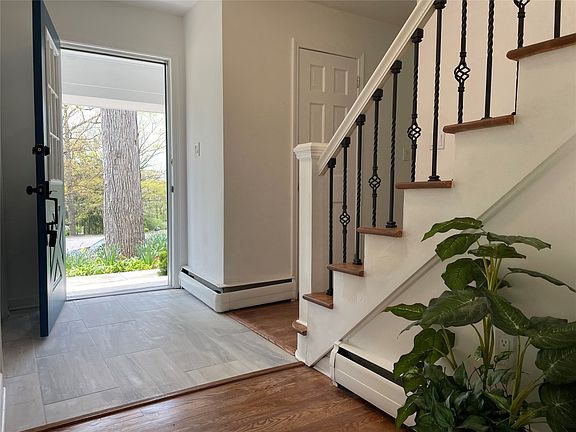 5th image of 18 Deerfield Dr