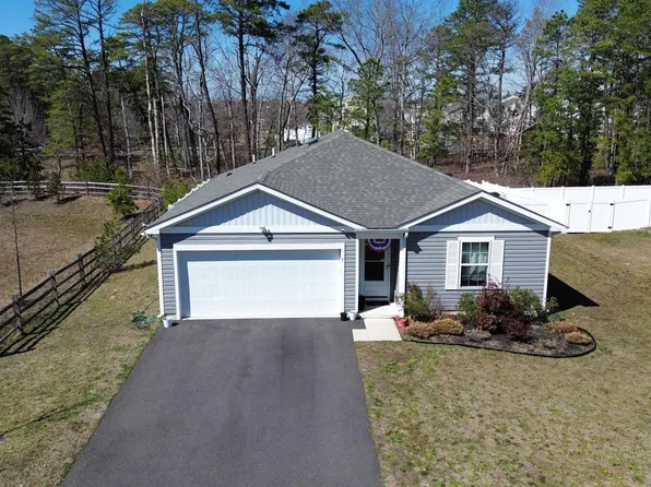 3 Pin Oak Dr, Mays Landing, NJ 08330