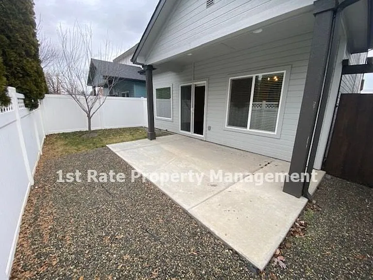 399 S Academy Ln — Photo 19