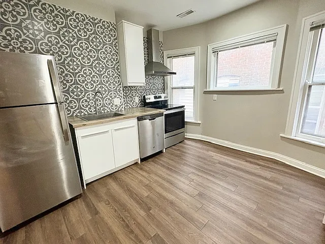104 E Dayton St #STREET104-2