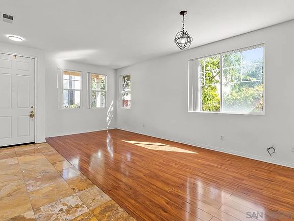 3rd image of 691 Glasgow Ct