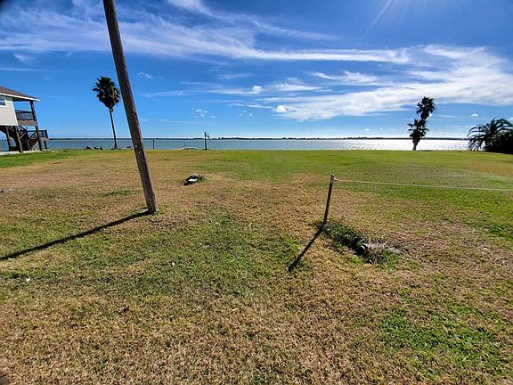 5th image of 1452 W Bayshore Dr