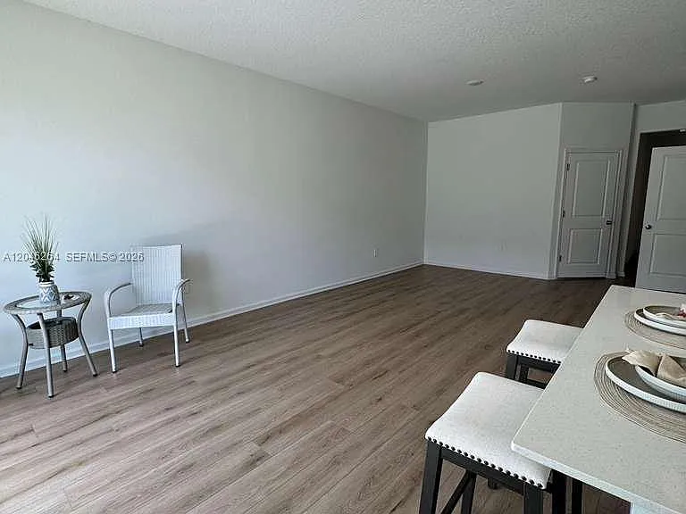 2954 Savoir Ave — Photo 3
