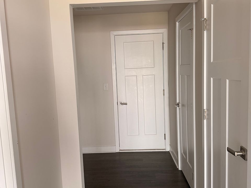 1st image of 9751 Oaklawn Blvd NW