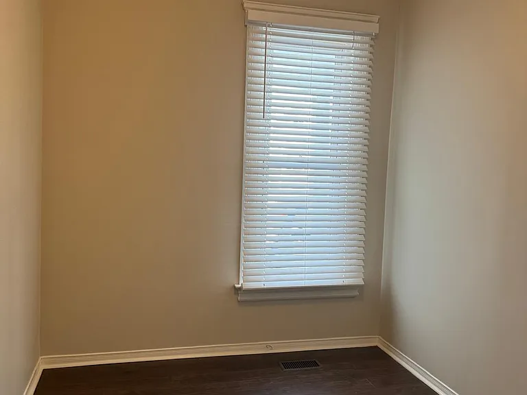 348 McKay Ave #1 — Photo 4