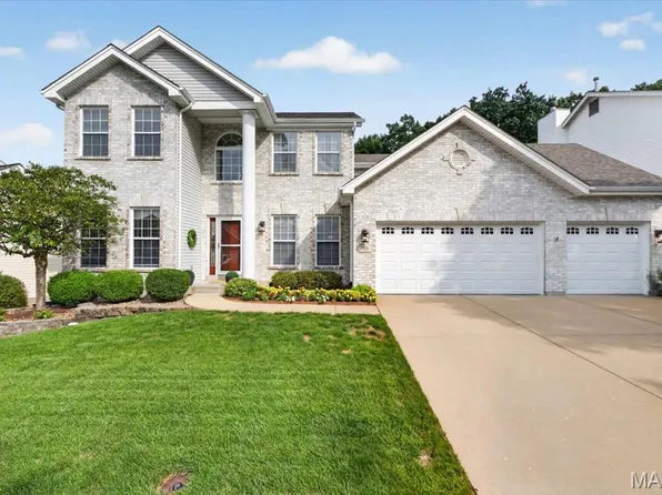 708 Hilltop Woods Ct, Eureka, MO 63025