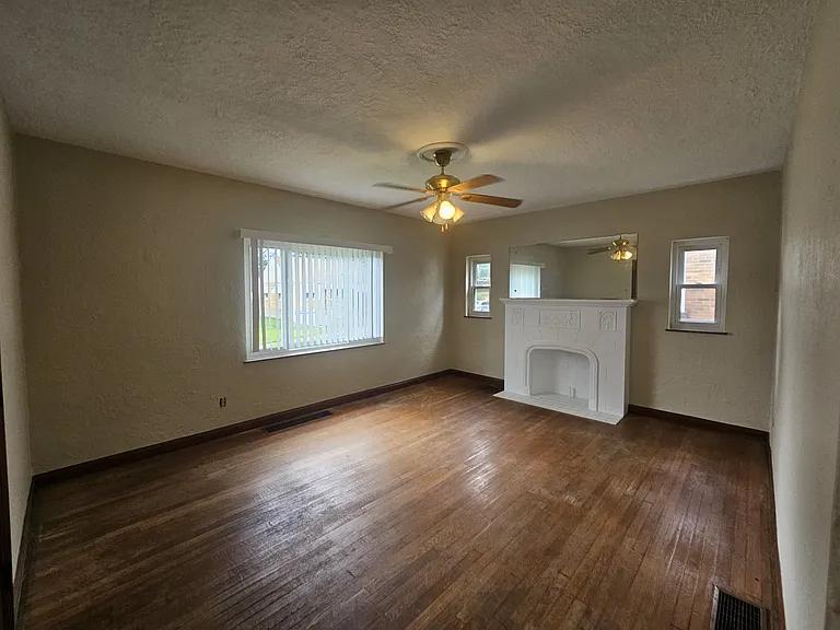4119 West Ct — Photo 4