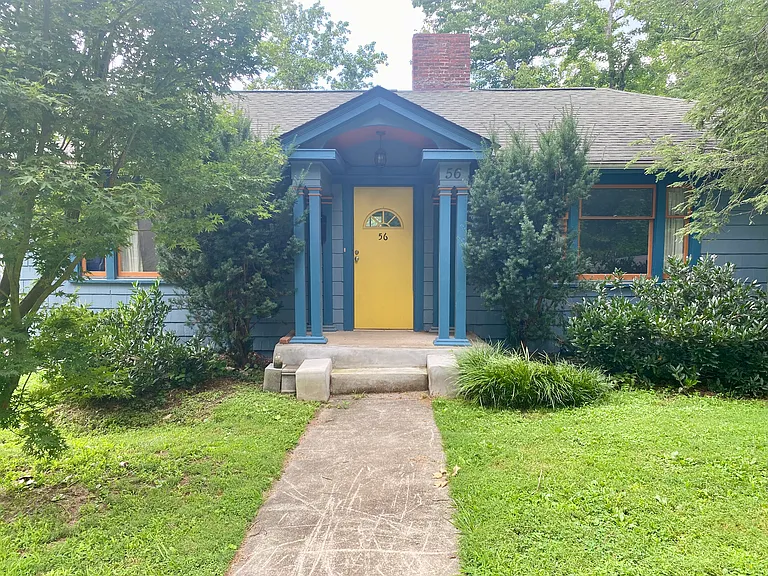 Main level front entrance