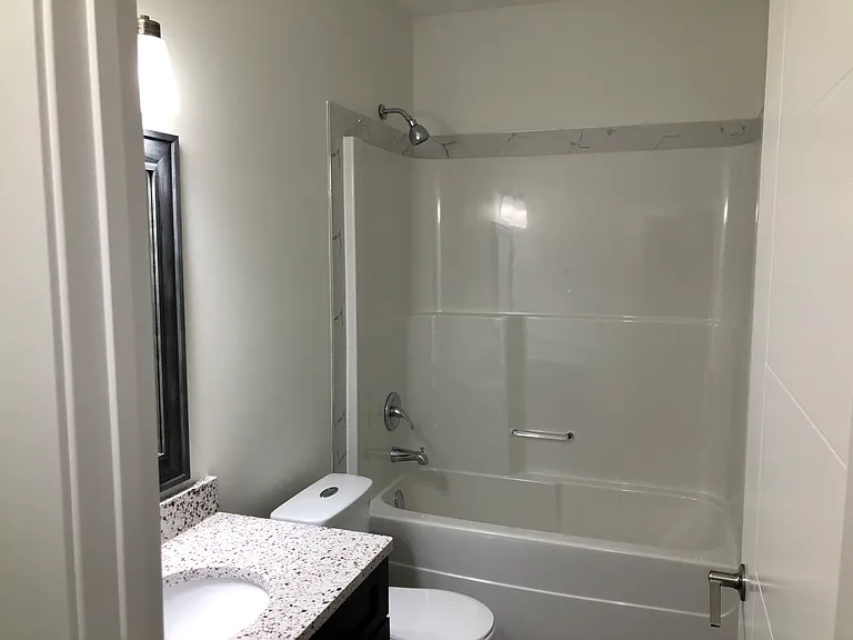 231 McArthur Cres — Photo 7