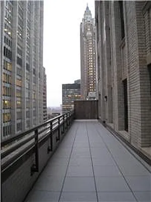 Rented by R New York | media 2