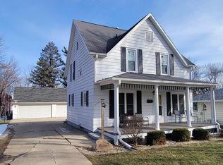 610 Jackson St, Fort Atkinson, WI 53538