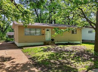 272 Elmdale Dr, Saint Louis, MO 63135