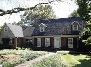 300 Meadow Wood Dr, Greenville, SC 29615