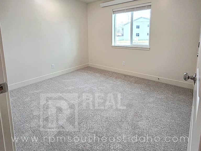 647 S 3 W — Photo 22