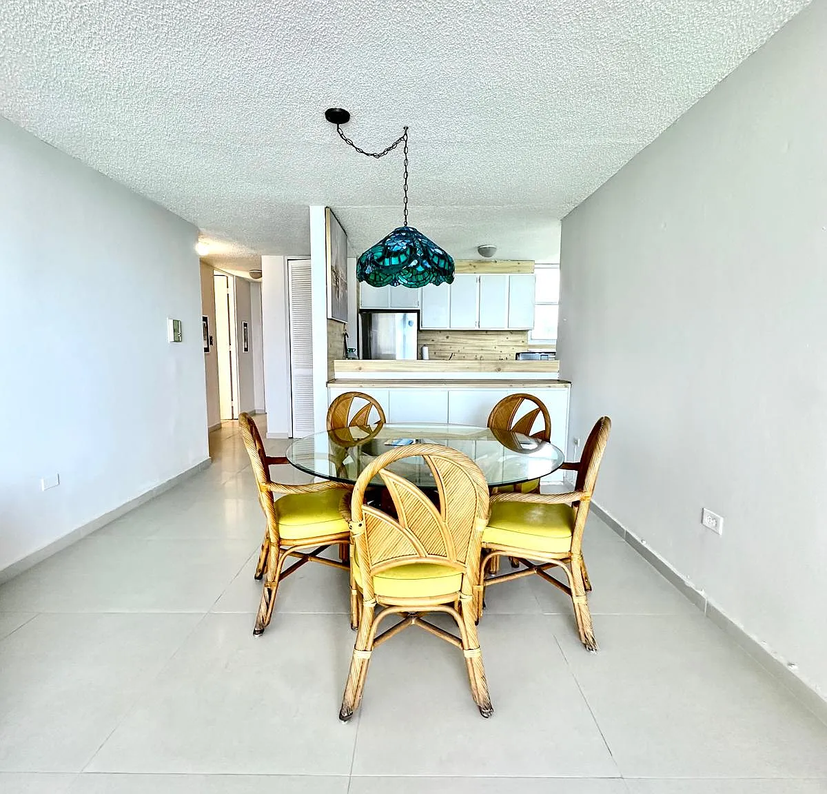 2 bed, 1300 sqft, $2,600 — Photo 2