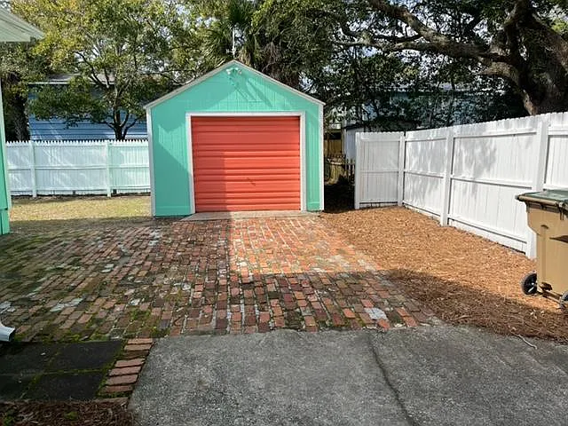 705 Lovell Ave — Photo 16