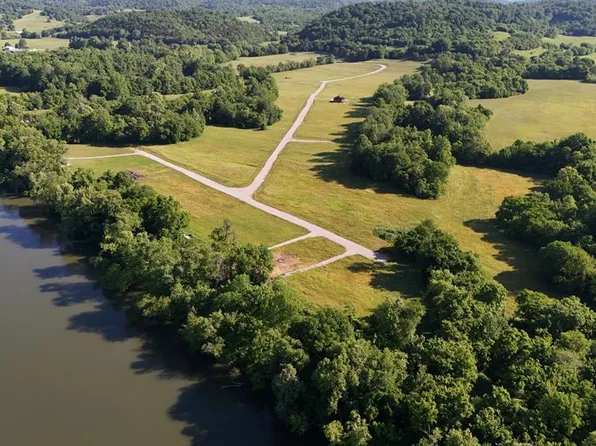 1 River Rd, Burkesville, KY 42717