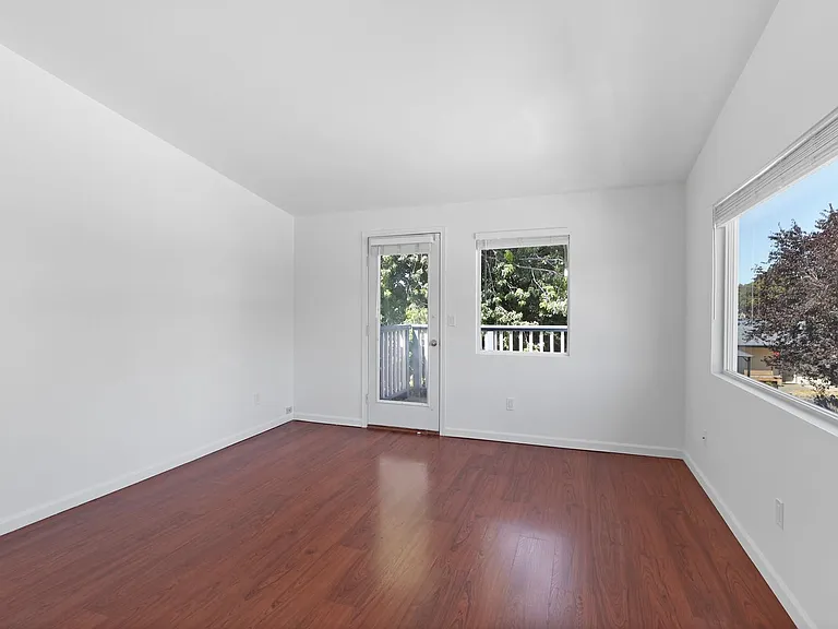 730 SE 8th Ave #H202 — Photo 3