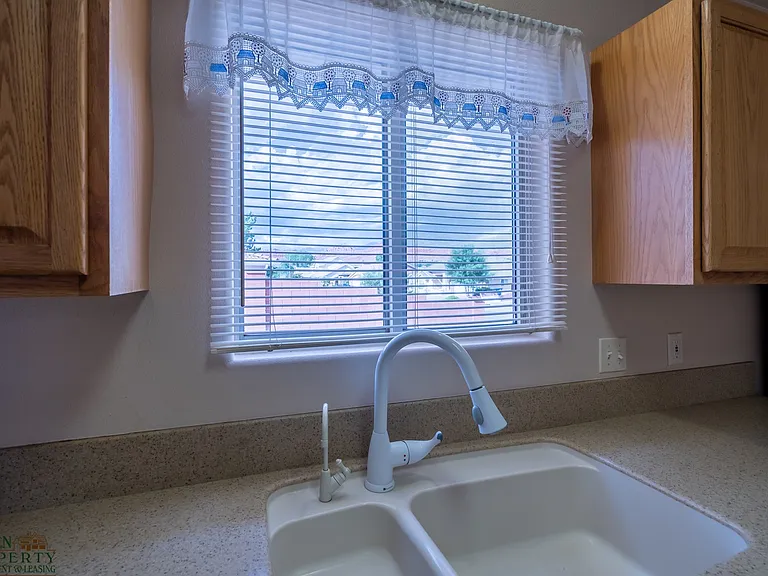 2342 W 1710 North Cir — Photo 18