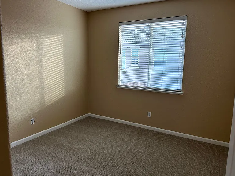 108 Matisse Dr — Photo 15