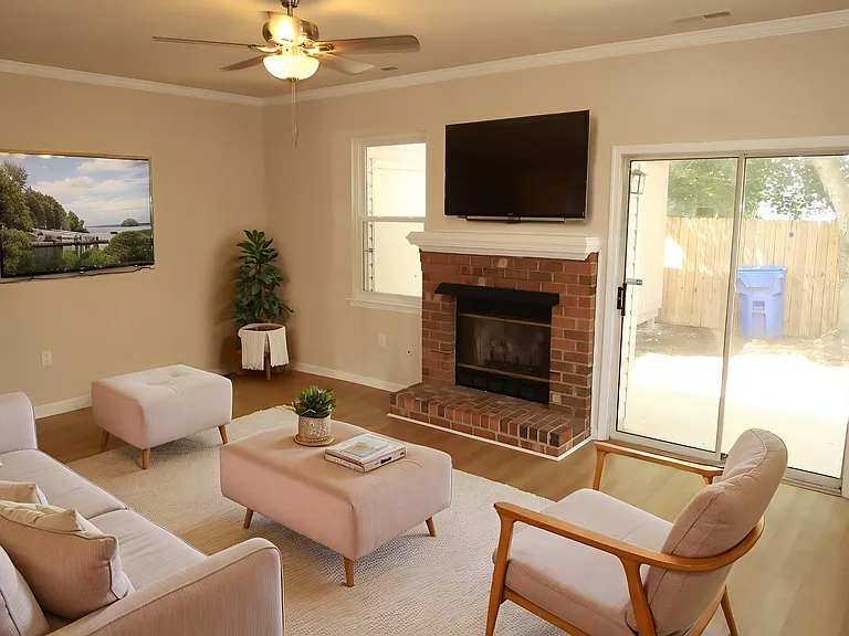 417 Greenview Dr — Photo 3
