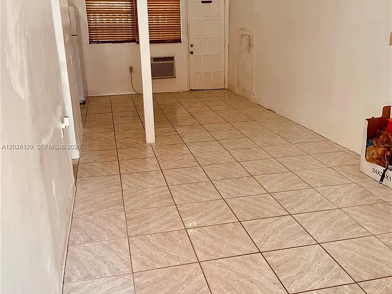 1445 NW 16th Ave #1447 — Photo 2