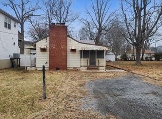 1502 Garst Rd, Shady Side, MD 20764