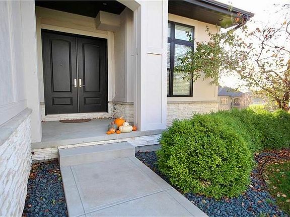 2nd image of 4800 145th St