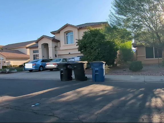 2nd image of 1315 S Larkspur St