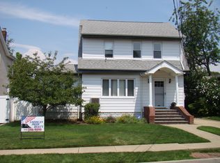 683 Riverside Ave, Baldwin, NY 11510