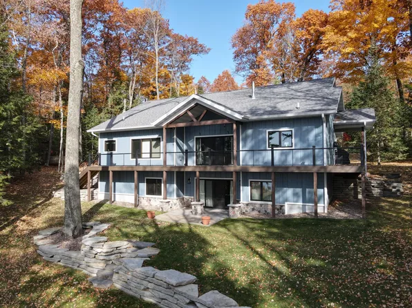 12841 N Sand Lake Dr, Lac Du Flambeau, WI 54538